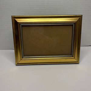 Vintage Painted Gold Tone 4 x 6 Inch Picture Frame FLAW